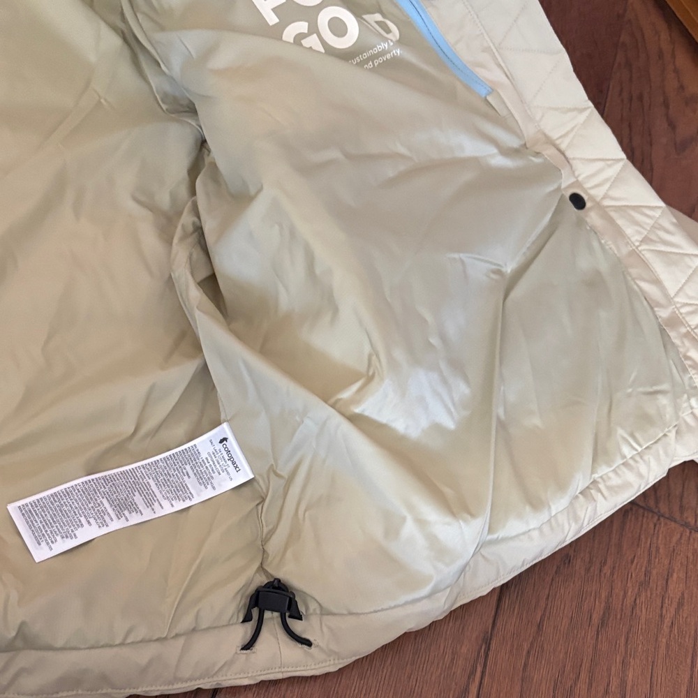 Cotopaxi Women’s NWT Beige Puffer Jacket with under layer 🦙 🏔️ - Picture 10 of 14